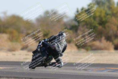 media/Dec-18-2022-SoCal Trackdays (Sun) [[8099a50955]]/Turn 7 Backside (1125am)/